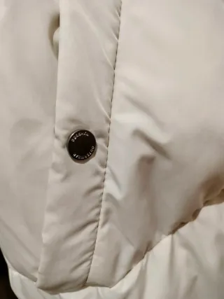 Chaqueta acolchada crema mujer