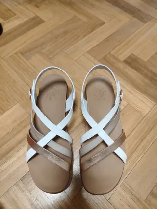 Sandalias Skechers Bobs Originales Oro y Blanco