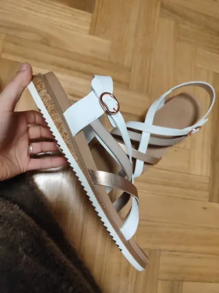 Sandalias Skechers Bobs Originales Oro y Blanco