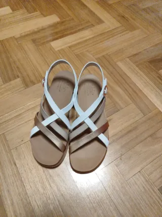 Sandalias Skechers Bobs Originales Oro y Blanco