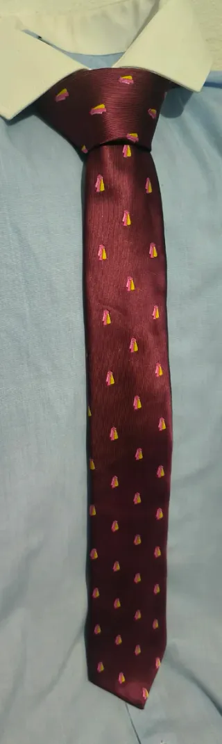 Corbata Capote Torero burdeos