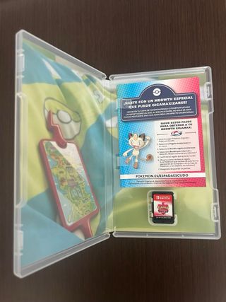 Pokemon Escudo + Estuche Metálico Switch