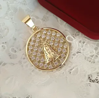 Medalla virgen Desamparados chapada oro