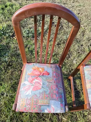 Juego de 2 sillas de madera