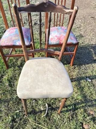 Juego de 2 sillas de madera