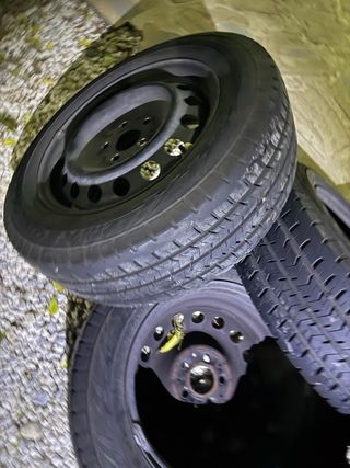 Llantas Mercedes Vito 639