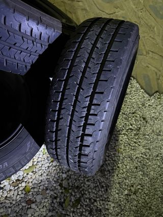 Llantas Mercedes Vito 639