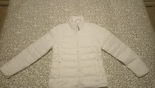 Chaqueta plumífero ligero blanca