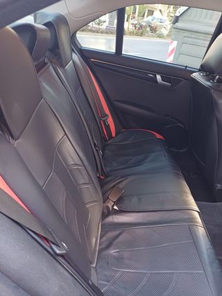 Mercedes-Benz C 200 2012