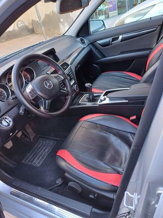 Mercedes-Benz C 200 2012
