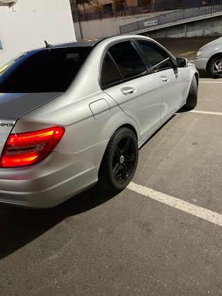 Mercedes-Benz C 200 2012