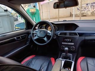 Mercedes-Benz C 200 2012