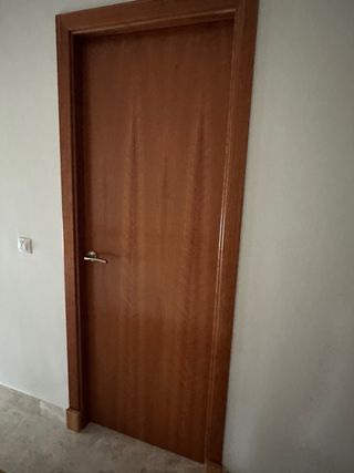 Puertas interiores de madera 50 euros cad