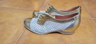 Zapatos Pitillos Piel Cordones Oro