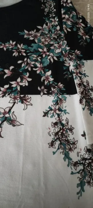 Camiseta Festa Mujer Estampado Floral. Talla 48