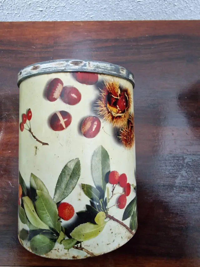 2 lattine decorate: Zahor e rotonda