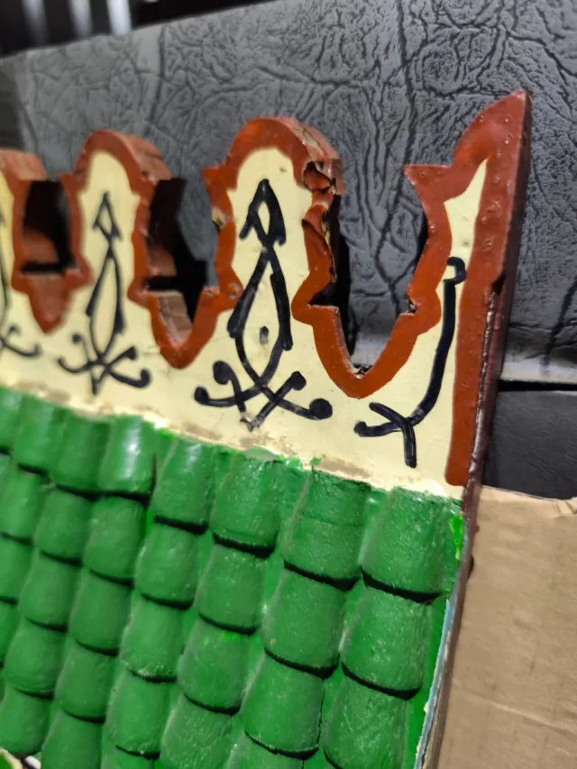 Espelho antigo feito à mão