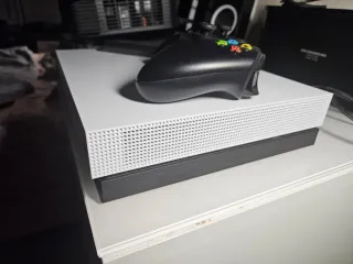 Xbox One X 1TB Special Edition + COD Vanguard