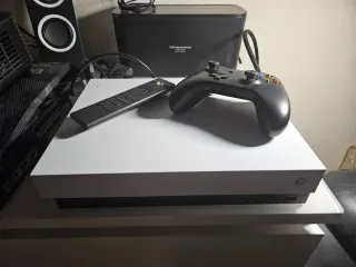 Xbox One X 1TB Special Edition + COD Vanguard