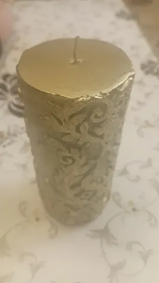 Vela dorada decorada