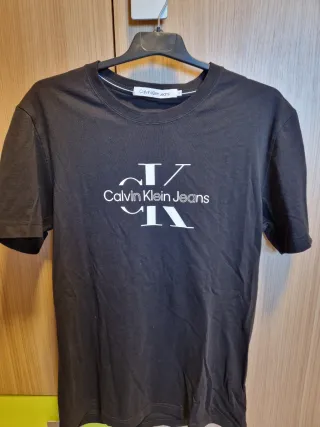 Camiseta Calvin Klein Jeans Negra Manga Corta