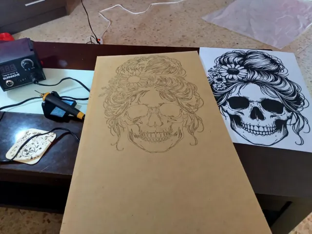 Pirografía Calavera con Barba 30x40