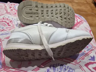 Zapatos Skechers Niña Talla 36 Blancas