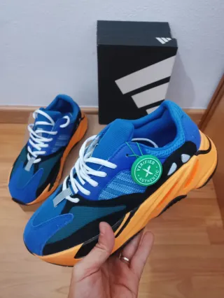 Adidas Yeezy 700 Talla 42