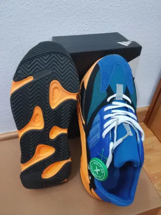 Adidas Yeezy 700 Talla 42