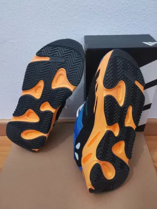 Adidas Yeezy 700 Talla 42