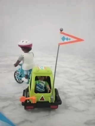 Playmobil 70601 ciclista con remolque