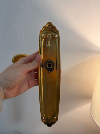 13 manivelas de puerta doradas