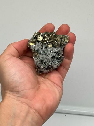 Cuarzo con Pirita Natural
