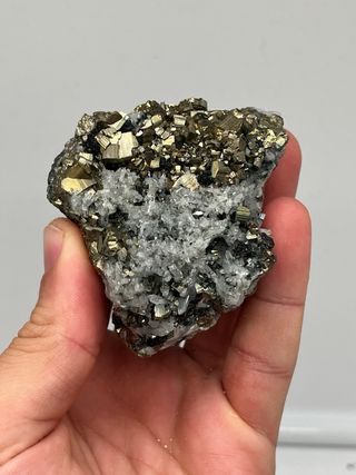 Cuarzo con Pirita Natural