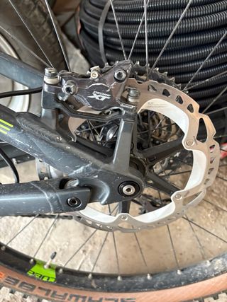 Bicicleta eléctrica Cube Stereo Hybrid 650W