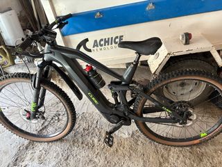 Bicicleta eléctrica Cube Stereo Hybrid 650W