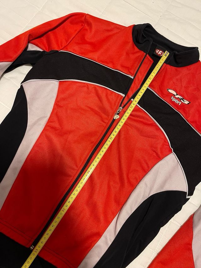 Chaqueta deportiva OF3 sport roja y negra NUEVO XL