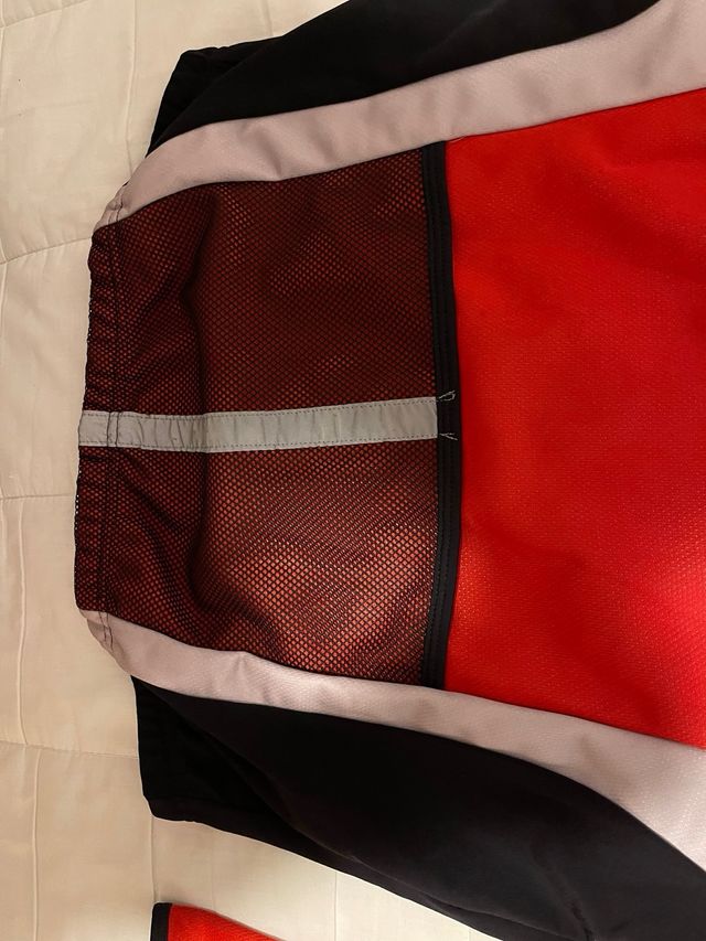 Chaqueta deportiva OF3 sport roja y negra NUEVO XL
