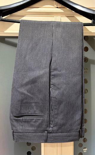 Traje de raya diplomática gris y negro