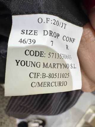 Traje de raya diplomática gris y negro