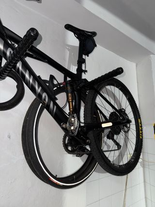 Bicicleta da montagna Canyon Lux CF