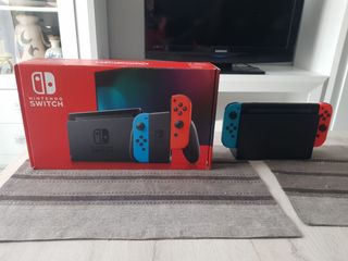 Nintendo Switch + Mando + Tarjeta SD