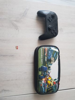 Nintendo Switch + Mando + Tarjeta SD