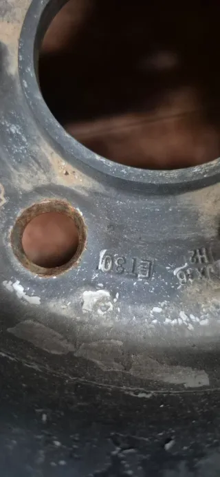 5 llantas de 16 pulgadas, de Nissan pathfinder