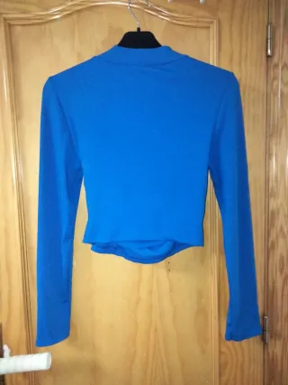 Camiseta azul manga larga