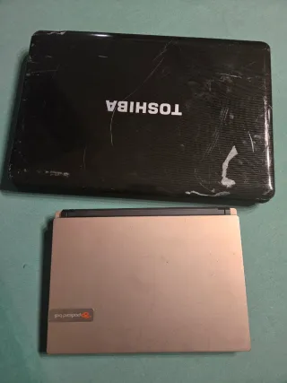 Portátil Toshiba y Packard Bell
