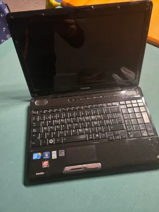 Portátil Toshiba y Packard Bell