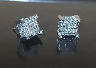 Pendientes Cuadrados con Circonitas