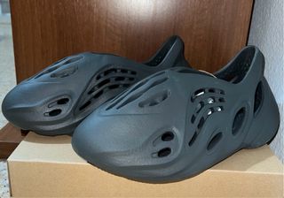 Adidas Yeezy Foam RNR Negro