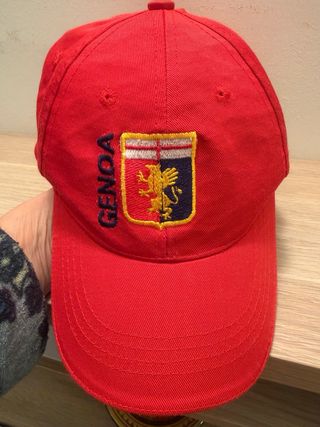 Cappello Genoa con stemma ricamato